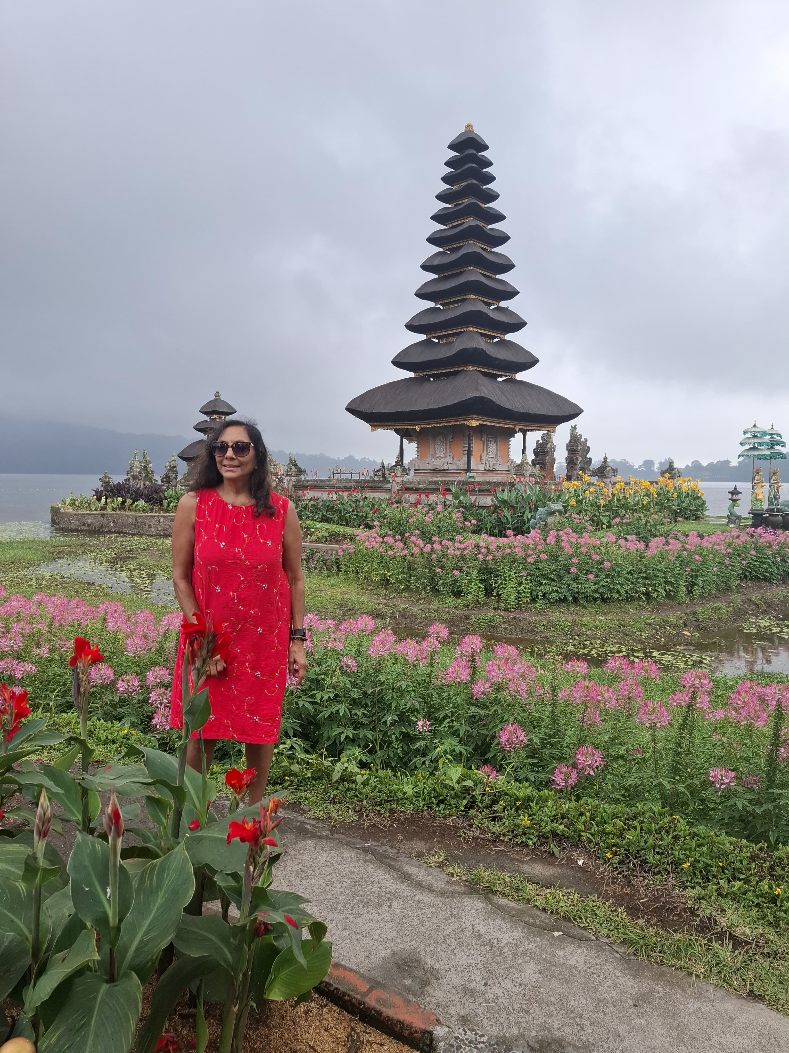Bedugul Lake Tample